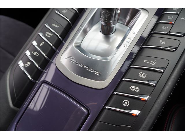2013 Porsche PANAMERA 缩略图 60
