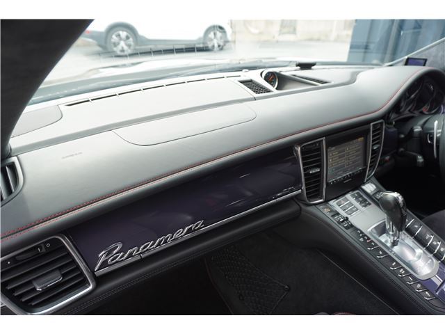 2013 Porsche PANAMERA 缩略图 65