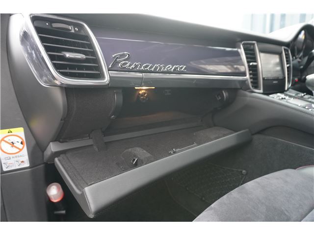 2013 Porsche PANAMERA 缩略图 67