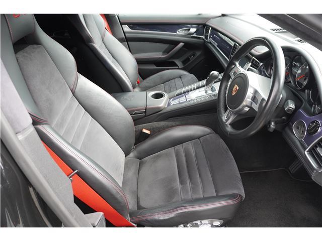 2013 Porsche PANAMERA 缩略图 4