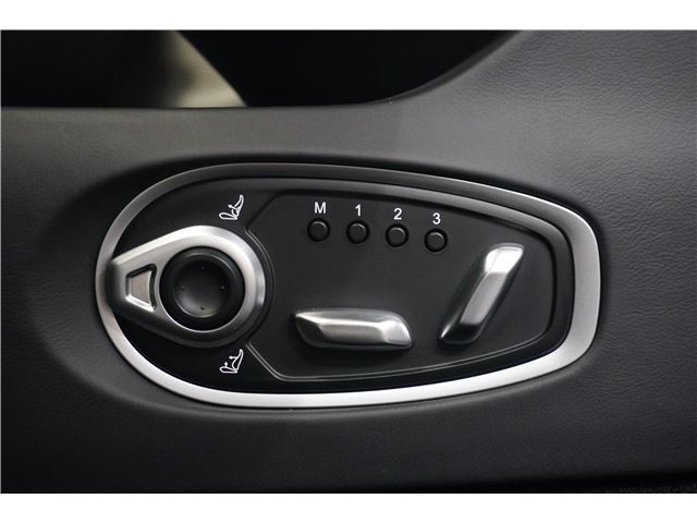 صورة مصغرة 33 لـ 2024 Aston Martin DB12 VOLANTE
