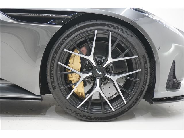 صورة مصغرة 56 لـ 2024 Aston Martin DB12 VOLANTE