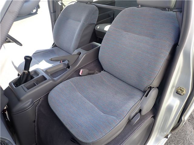 1997 Nissan SERENA — миниатюра 19