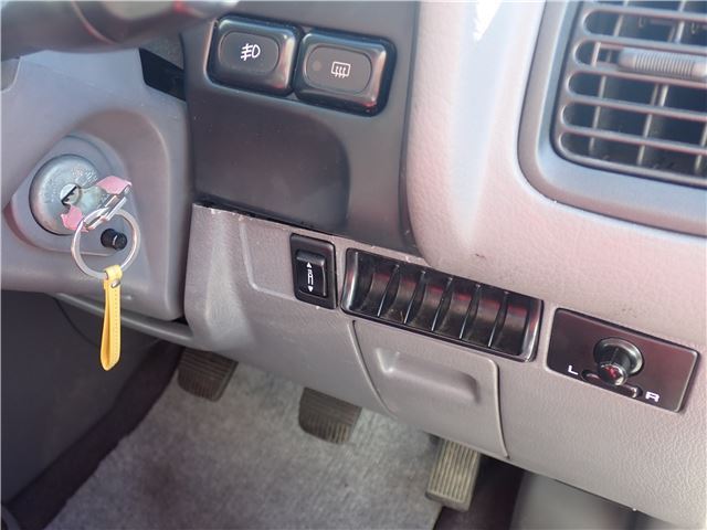 1997 Nissan SERENA — миниатюра 32