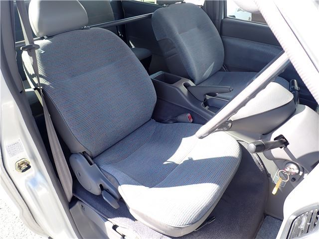 1997 Nissan SERENA 照片 4