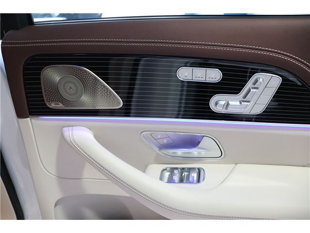 2024 Mercedes-BENZ MAYBACH — миниатюра 11