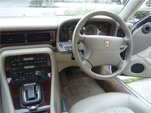 1997 Jaguar XJ — фото 3