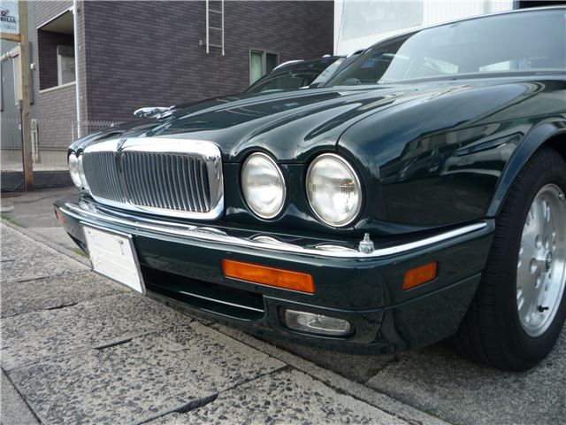 1997 Jaguar XJ — фото 9