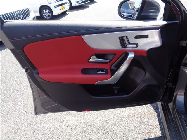 صورة مصغرة 25 لـ 2021 Mercedes-BENZ A-CLASS AMG