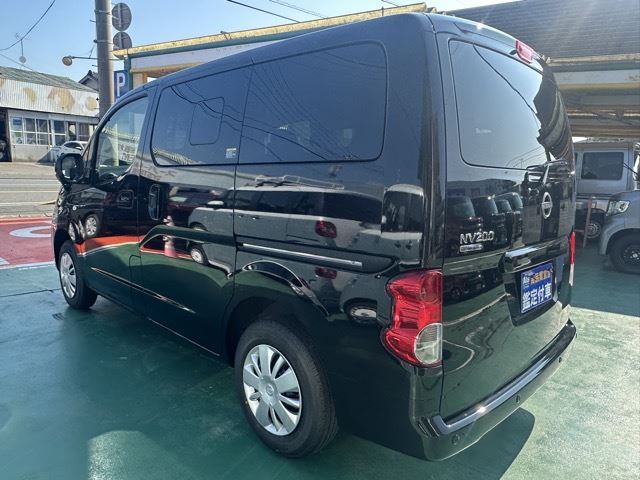 2025 Nissan NV200VANETTE WAGON 照片 2