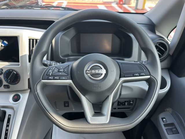 2025 Nissan NV200VANETTE WAGON 照片 8