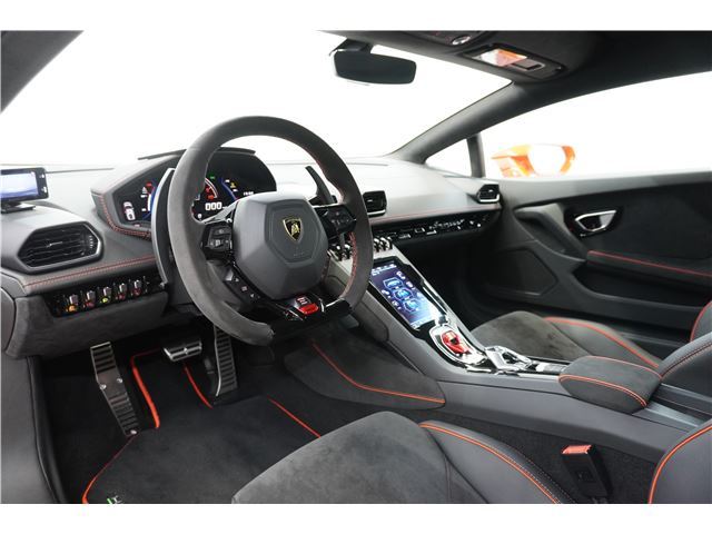 صورة 10 لـ 2020 Lamborghini HURACAN
