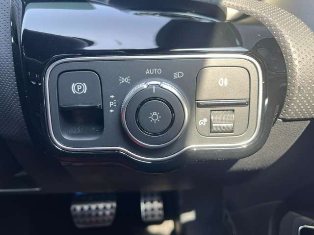 2024 Mercedes-BENZ A-CLASS 照片 9