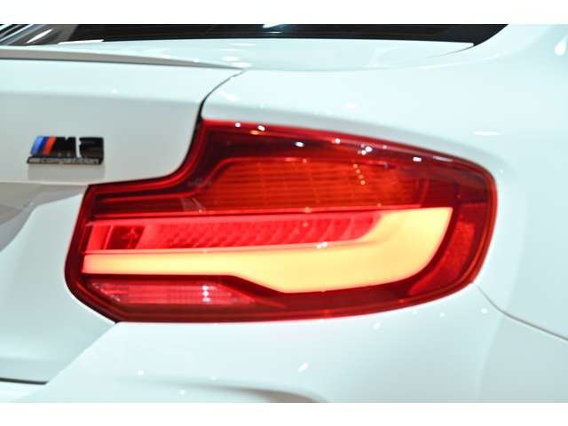 2021 BMW M2 COMPETITION — миниатюра 24
