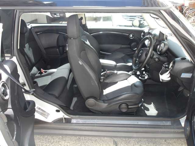 صورة مصغرة 10 لـ 2011 MINI CLUBMAN