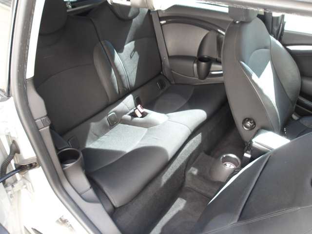 صورة مصغرة 8 لـ 2011 MINI CLUBMAN