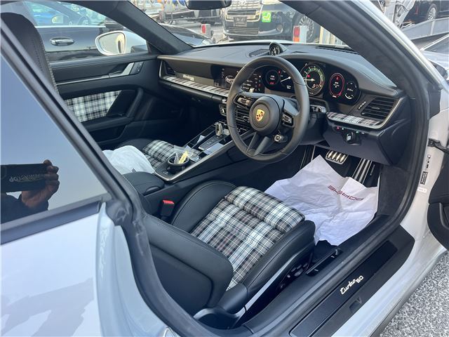 2025 Porsche 911 缩略图 3