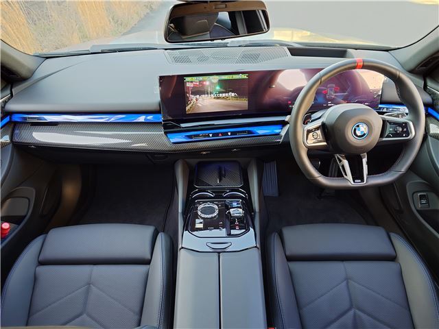 2024 BMW I5 — фото 3