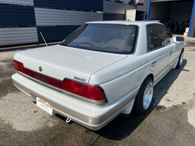 1992 Nissan LAUREL 照片 6