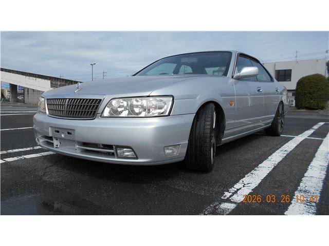 2000 Nissan LAUREL 照片 3