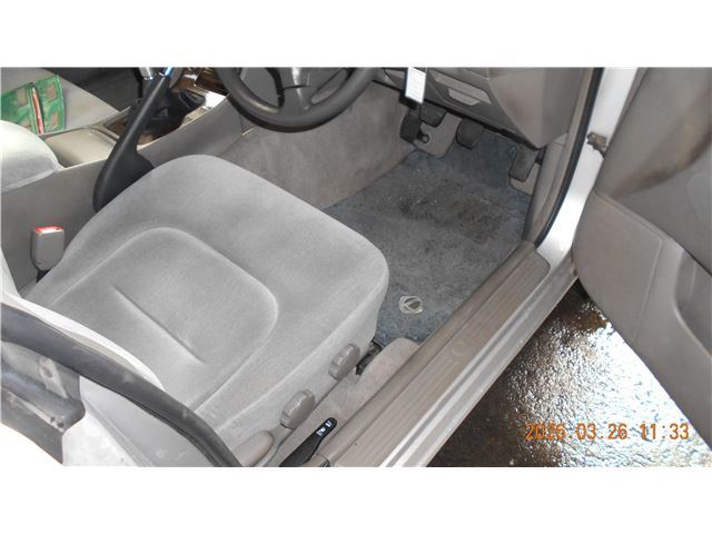 2000 Nissan LAUREL 照片 9