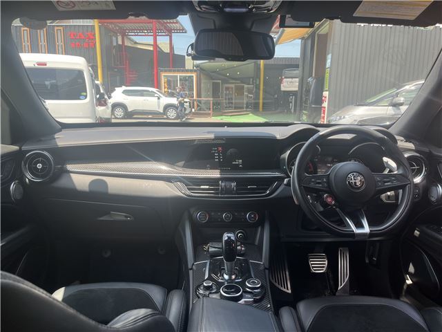 2019 ALFA Romeo STELVIO — миниатюра 3