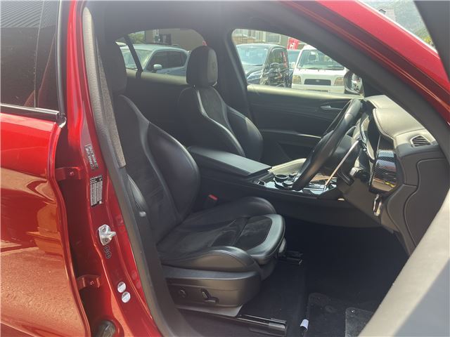 2019 ALFA Romeo STELVIO — миниатюра 19