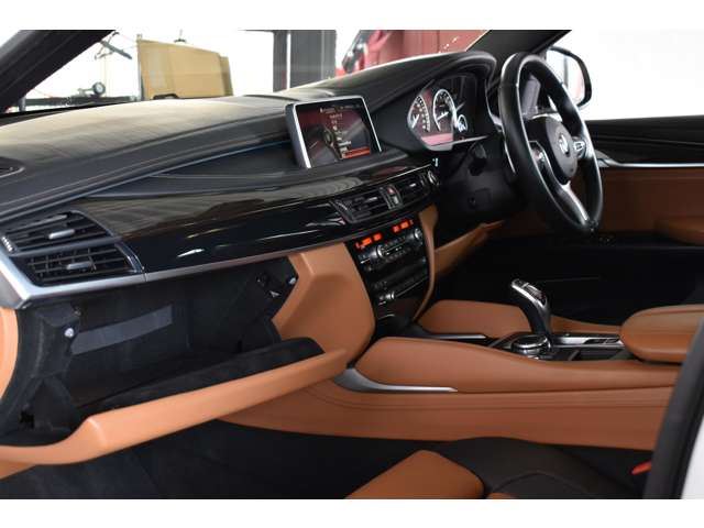 صورة مصغرة 49 لـ 2015 BMW X6