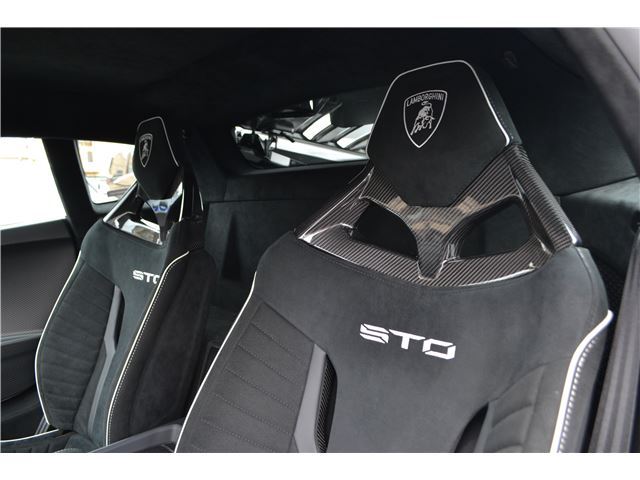 2022 Lamborghini HURACAN — миниатюра 43