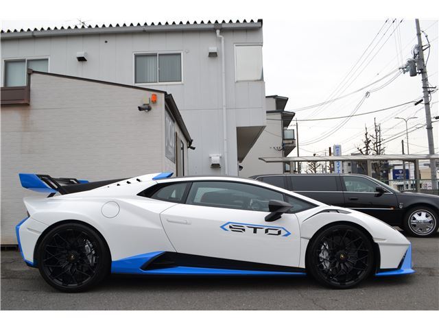 صورة 5 لـ 2022 Lamborghini HURACAN