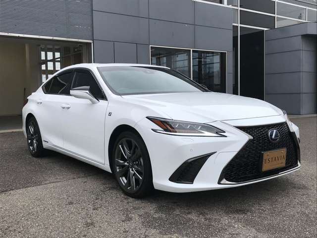2019 Lexus ES photo 5