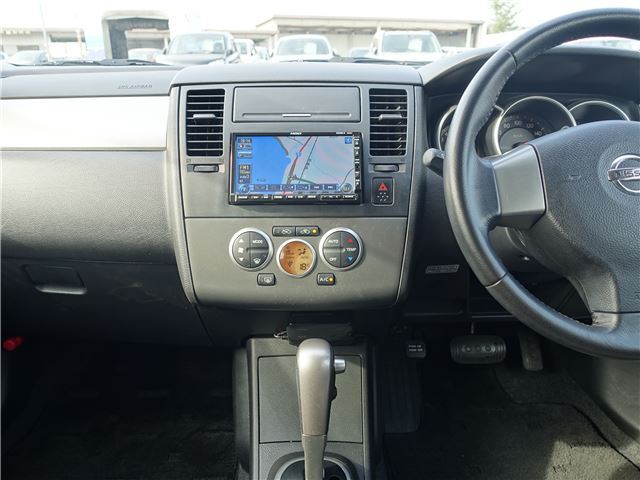 صورة 10 لـ 2006 Nissan TIIDA