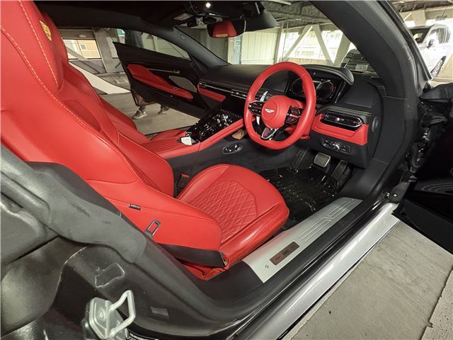 2024 Aston Martin DB12 缩略图 3