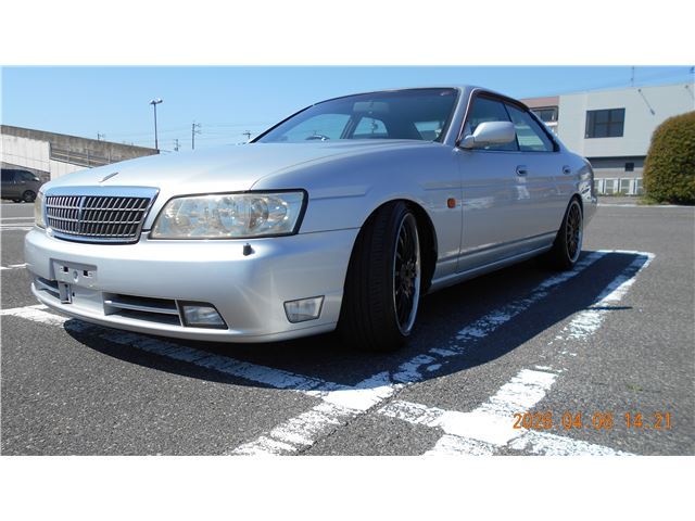2000 Nissan LAUREL 照片 3