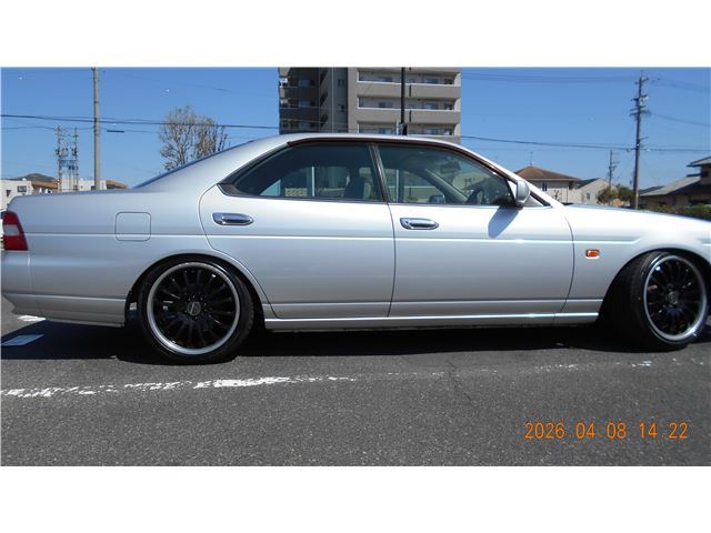 2000 Nissan LAUREL 照片 8