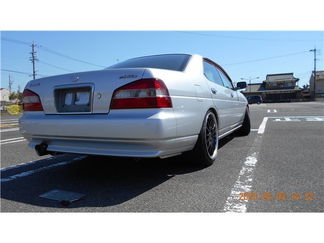 2000 Nissan LAUREL 照片 7