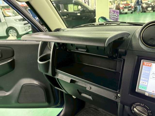 صورة مصغرة 22 لـ 2009 Nissan KICKS