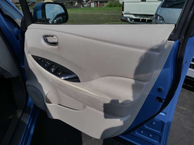 2012 Nissan LEAF 缩略图 11