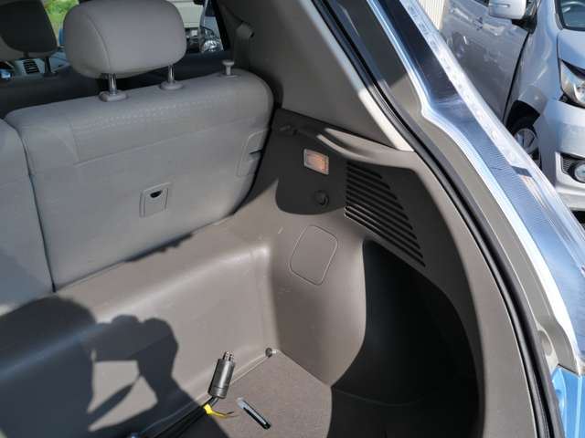 2012 Nissan LEAF 缩略图 23