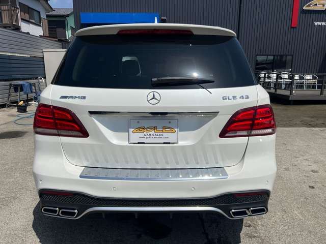 صورة 5 لـ 2015 Mercedes-BENZ GLE