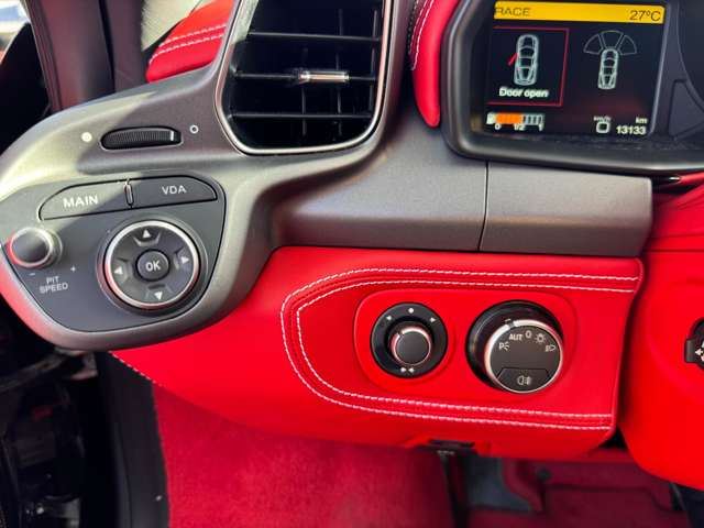 صورة مصغرة 11 لـ 2015 Ferrari 458 ITALIA