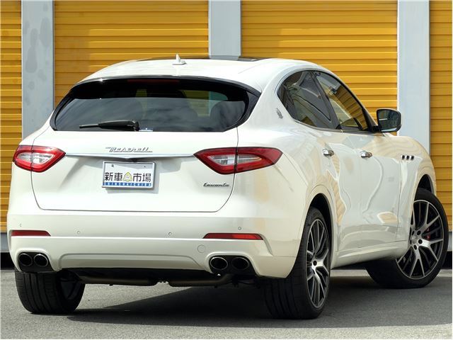 2017 Maserati LEVANTE — миниатюра 2
