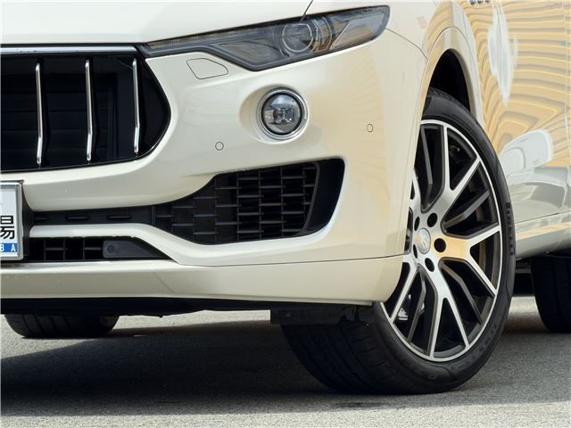 2017 Maserati LEVANTE — миниатюра 27