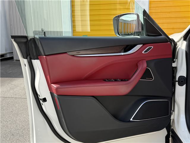 2017 Maserati LEVANTE — миниатюра 42