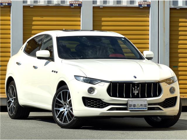 2017 Maserati LEVANTE — миниатюра 10