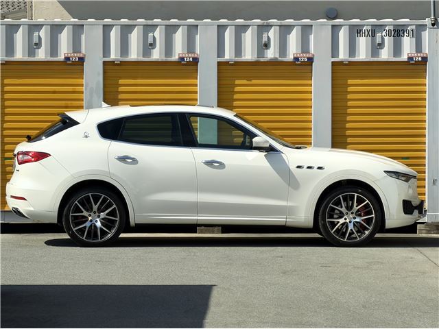 2017 Maserati LEVANTE — миниатюра 9