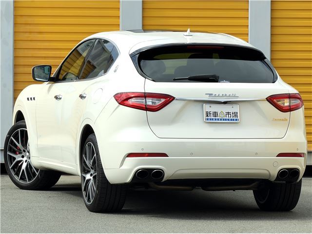2017 Maserati LEVANTE — миниатюра 4