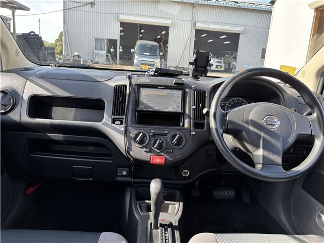 صورة مصغرة 32 لـ 2018 Nissan NV150AD