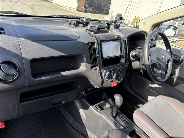 صورة مصغرة 35 لـ 2018 Nissan NV150AD