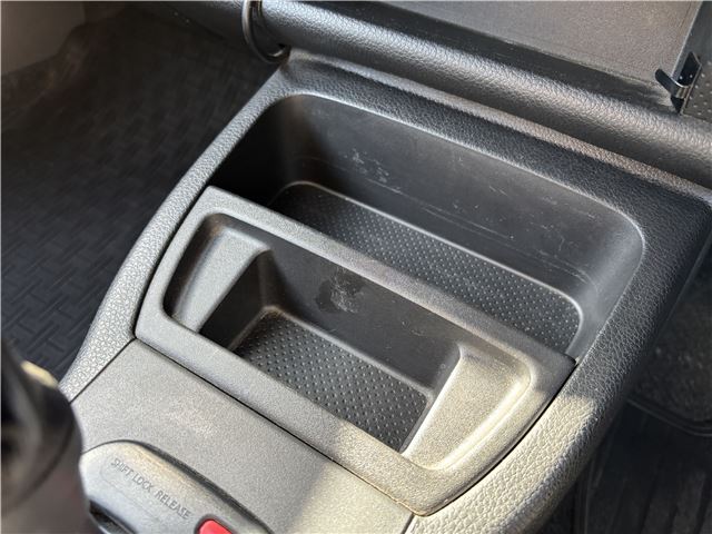 صورة مصغرة 48 لـ 2018 Nissan NV150AD